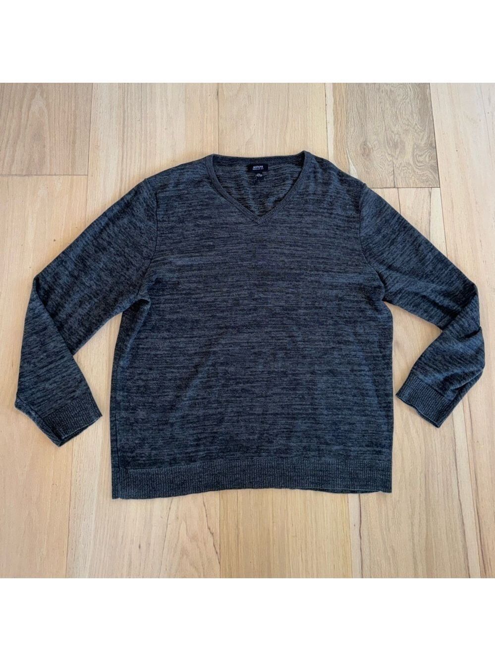 Alfani Regular Fit Dark Gray V-Neck. Long Sleeve Sweater Size XXL